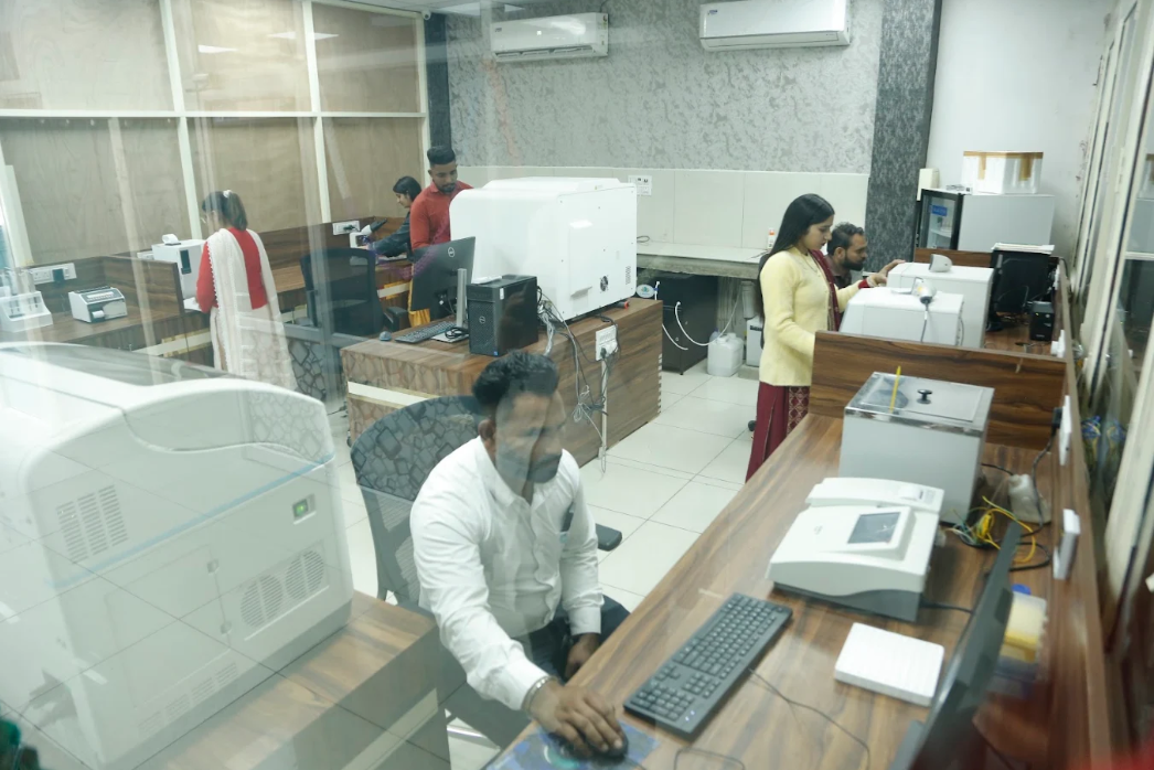 Health Key Path Labs pathology lab storefront on Tanda Bypass Road, Hoshiarpur